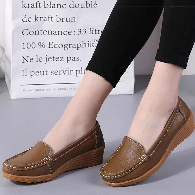 KUIDFAR Women’s Leather Loafers – Classic Comfort for Everyday Wear