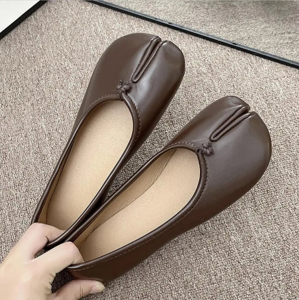 Japanese Style Tabi Ninja Shoes Women Cozy Leather Flats Split Hoof Toe Loafers Femme Mary Jeans Mocasines Ladies Ballerina Shoe